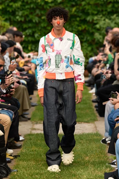 Look 23